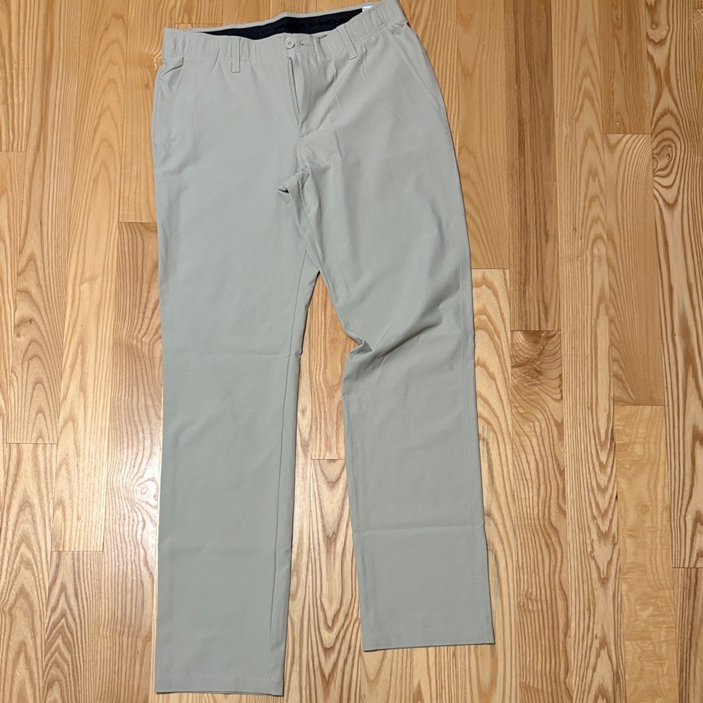 Under Armour Men's Light Tan Chinos